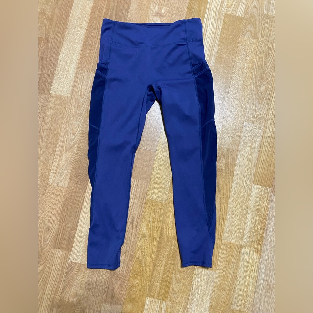 Fabletics leggings 7/8 size medium